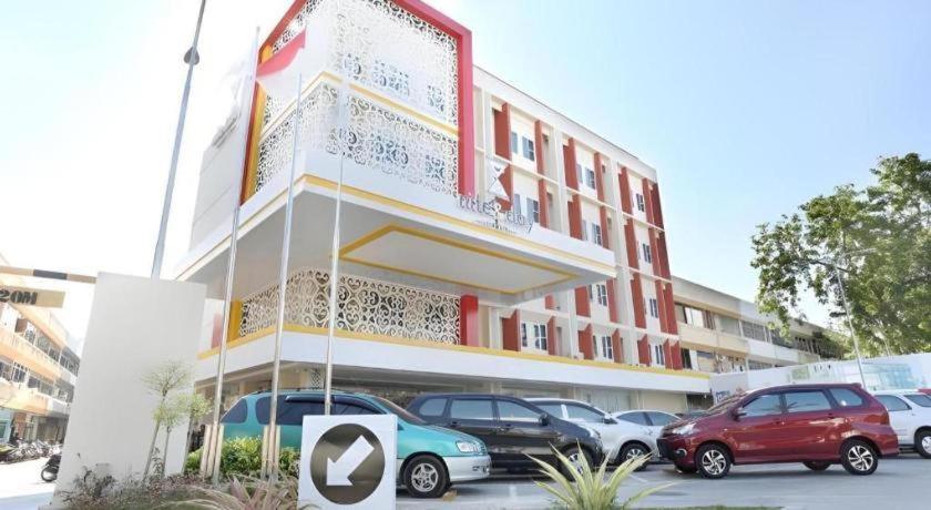 Nite And Day Batam Jodoh Square Hotel Exterior photo