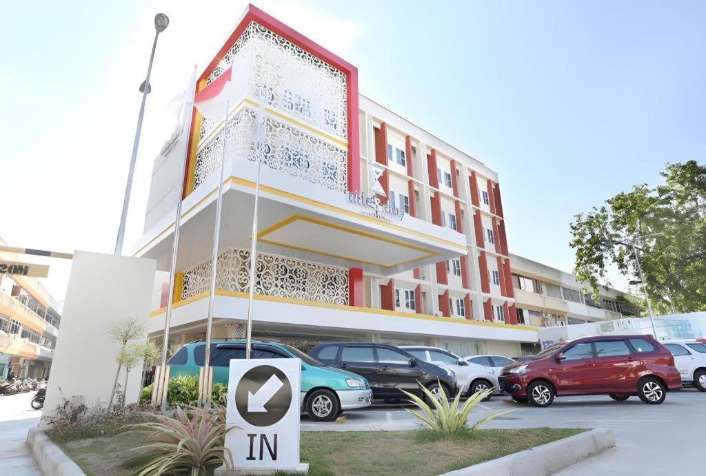 Nite And Day Batam Jodoh Square Hotel Exterior photo