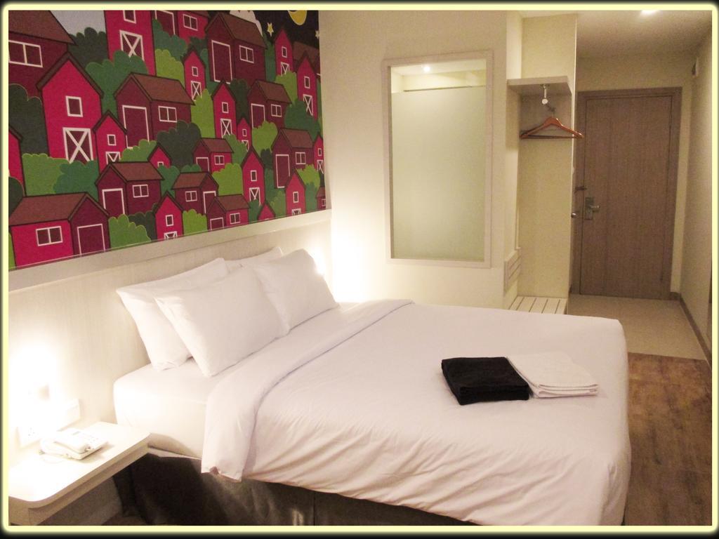 Nite And Day Batam Jodoh Square Hotel Room photo